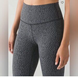 Lululemon Wunder Under High Rise 25" Leggings sz 6